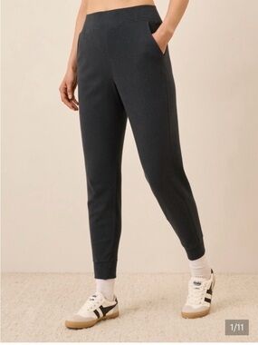 Pact Airplane Jogger XS Charcoal Black